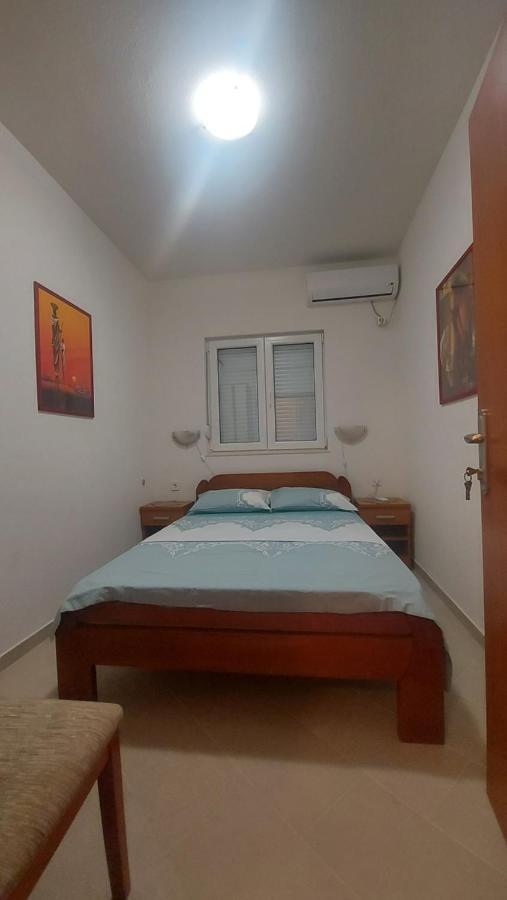 Dk Apartments Krasici Tivat Luaran gambar