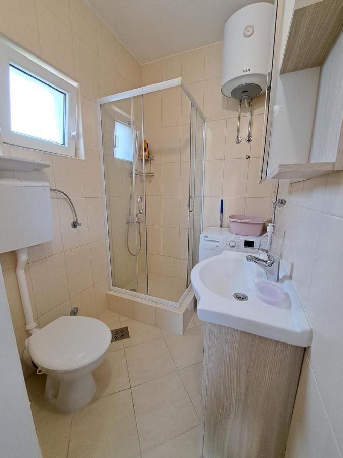 Dk Apartments Krasici Tivat Luaran gambar